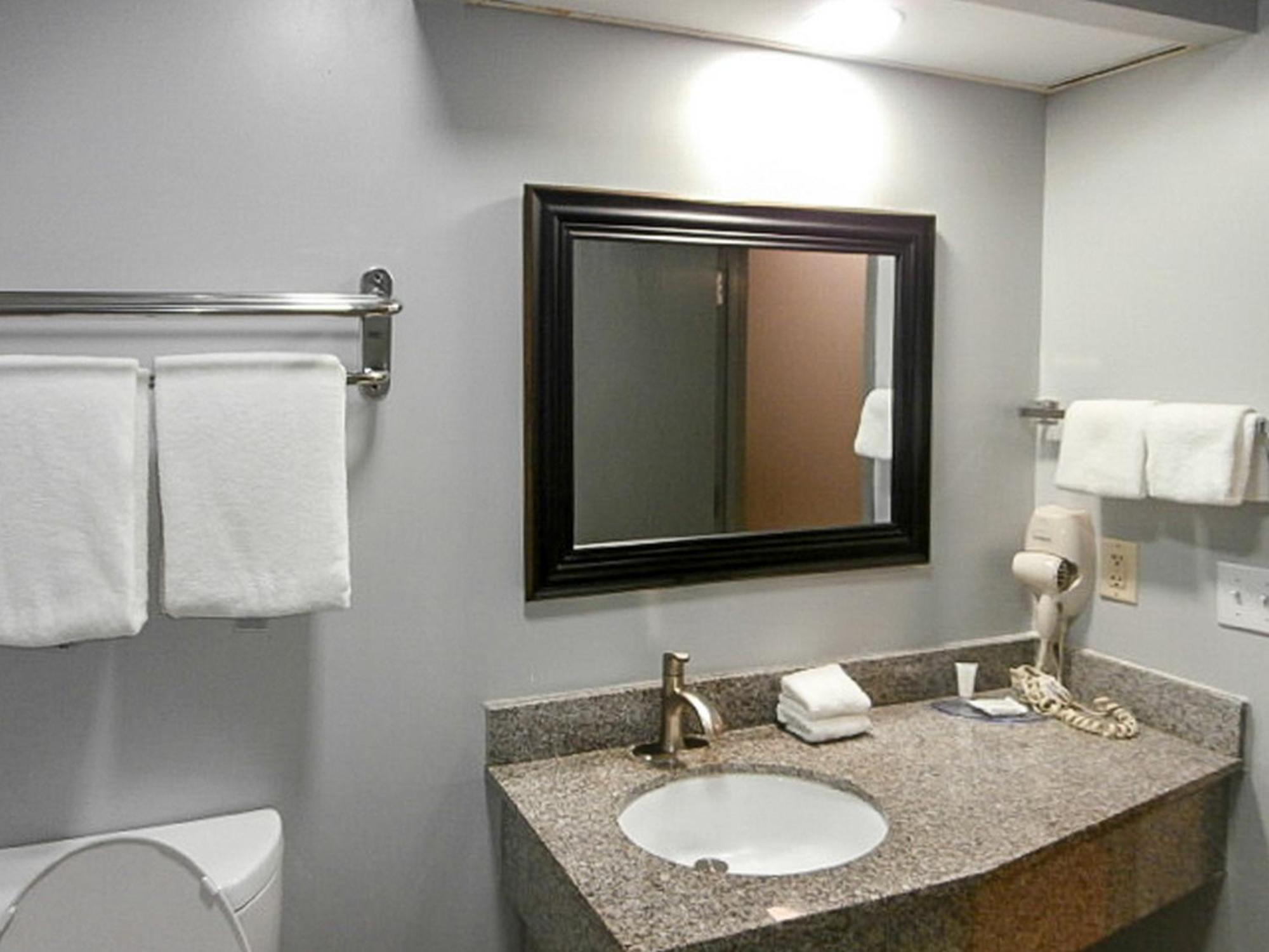 Clarion Pointe Hinesville Near Fort Stewart Esterno foto