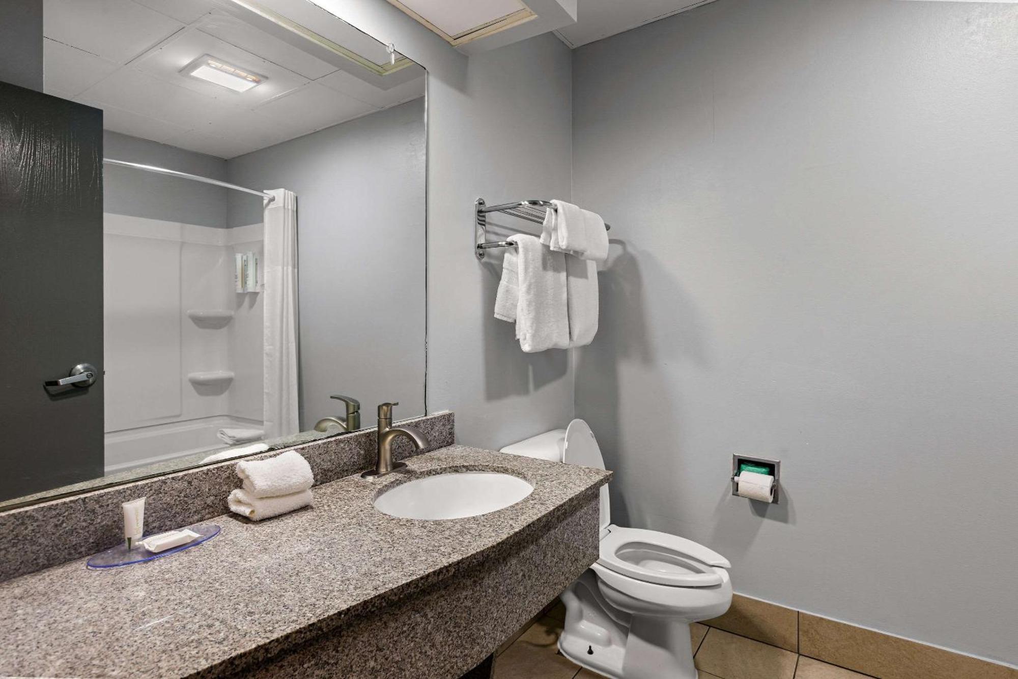 Clarion Pointe Hinesville Near Fort Stewart Esterno foto